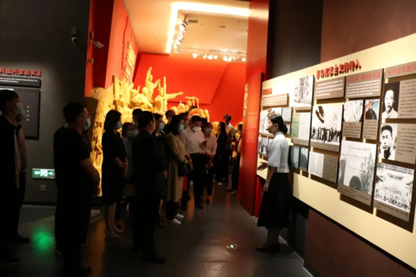 平?jīng)鲢垂军h委組織各支部開展“重溫歷史、砥礪前行”(圖2)