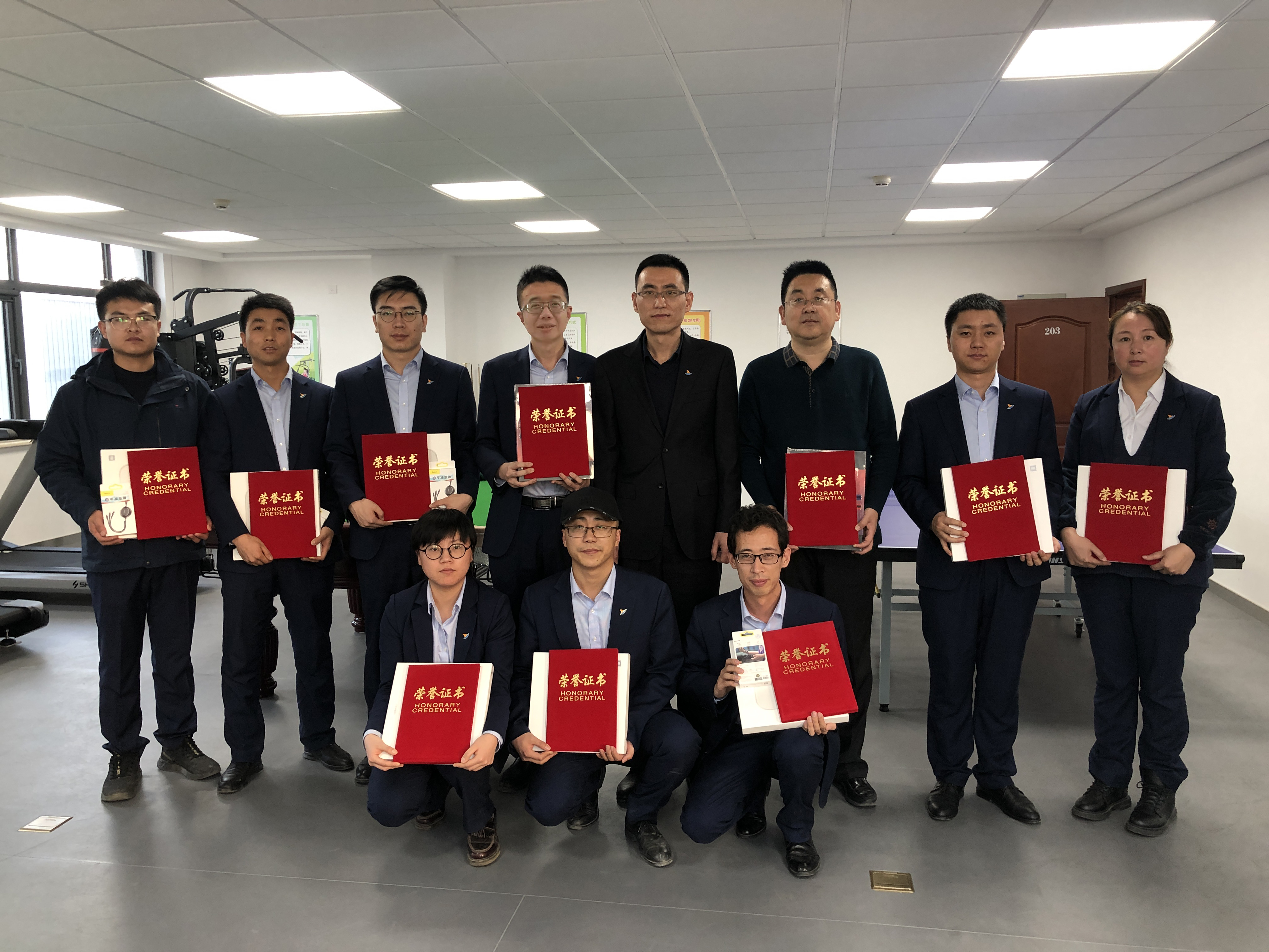 泓源公司舉辦“慶元旦、迎新春”職工乒乓球臺球比賽(圖8)